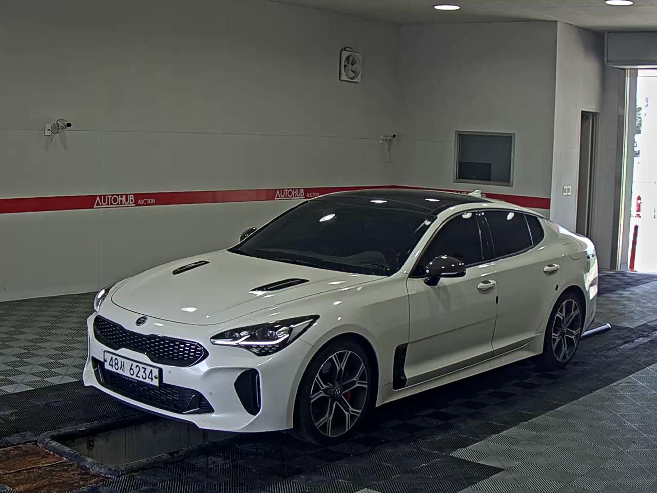 KIA STINGER