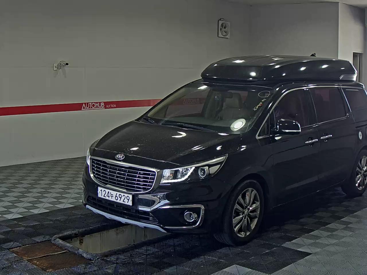 KIA CARNIVAL
