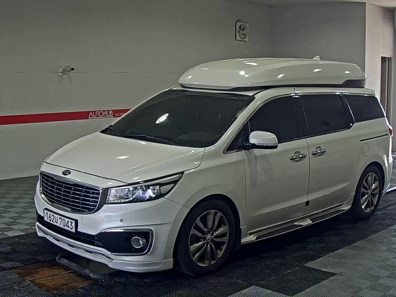 KIA CARNIVAL