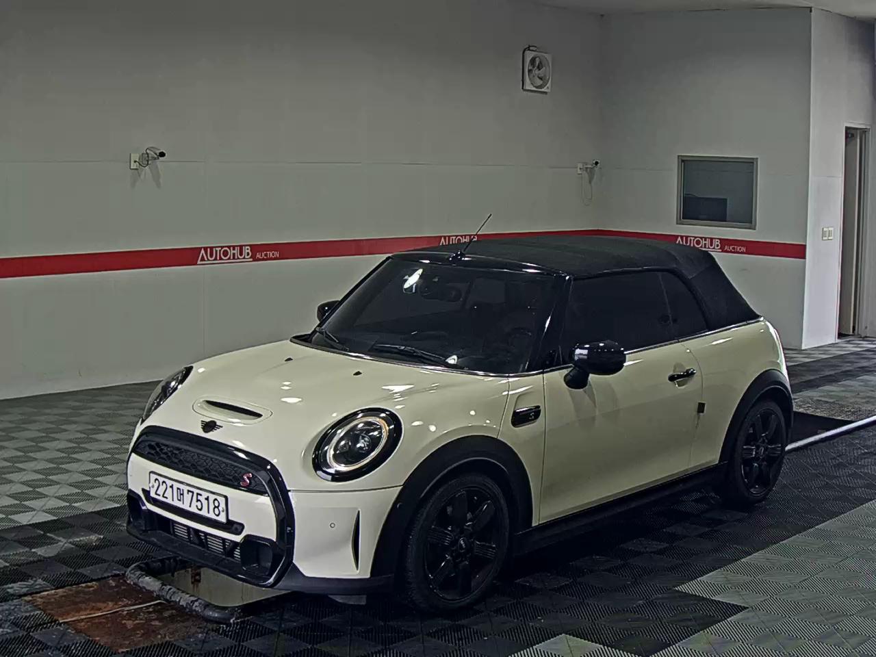 MINI Cooper Convertible
