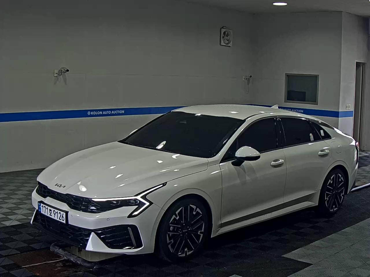 KIA K5