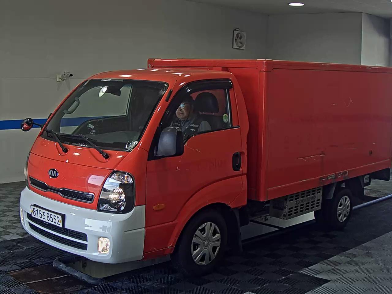 KIA BONGO 3