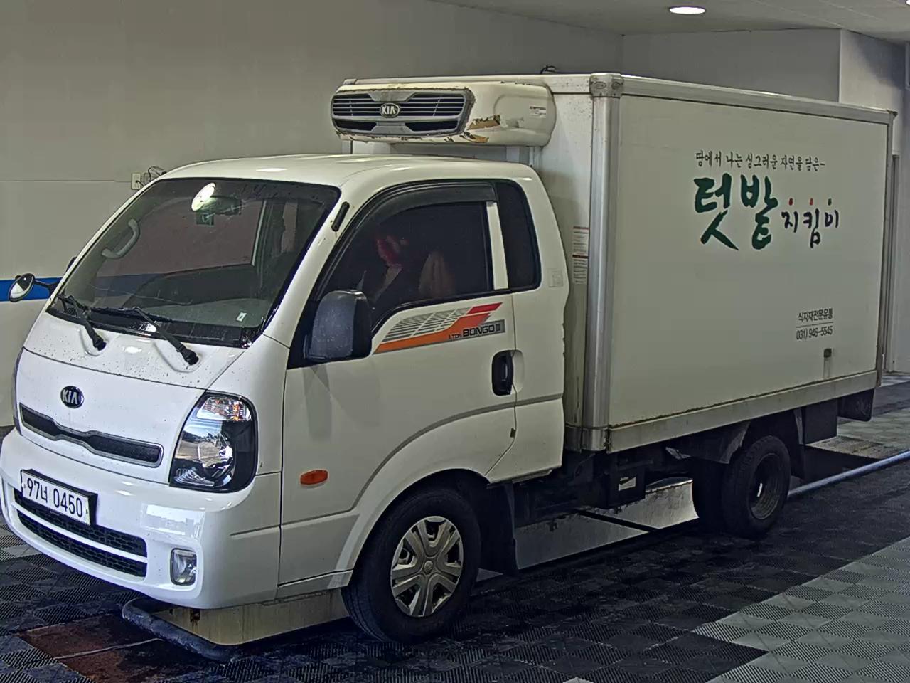 KIA BONGO 3