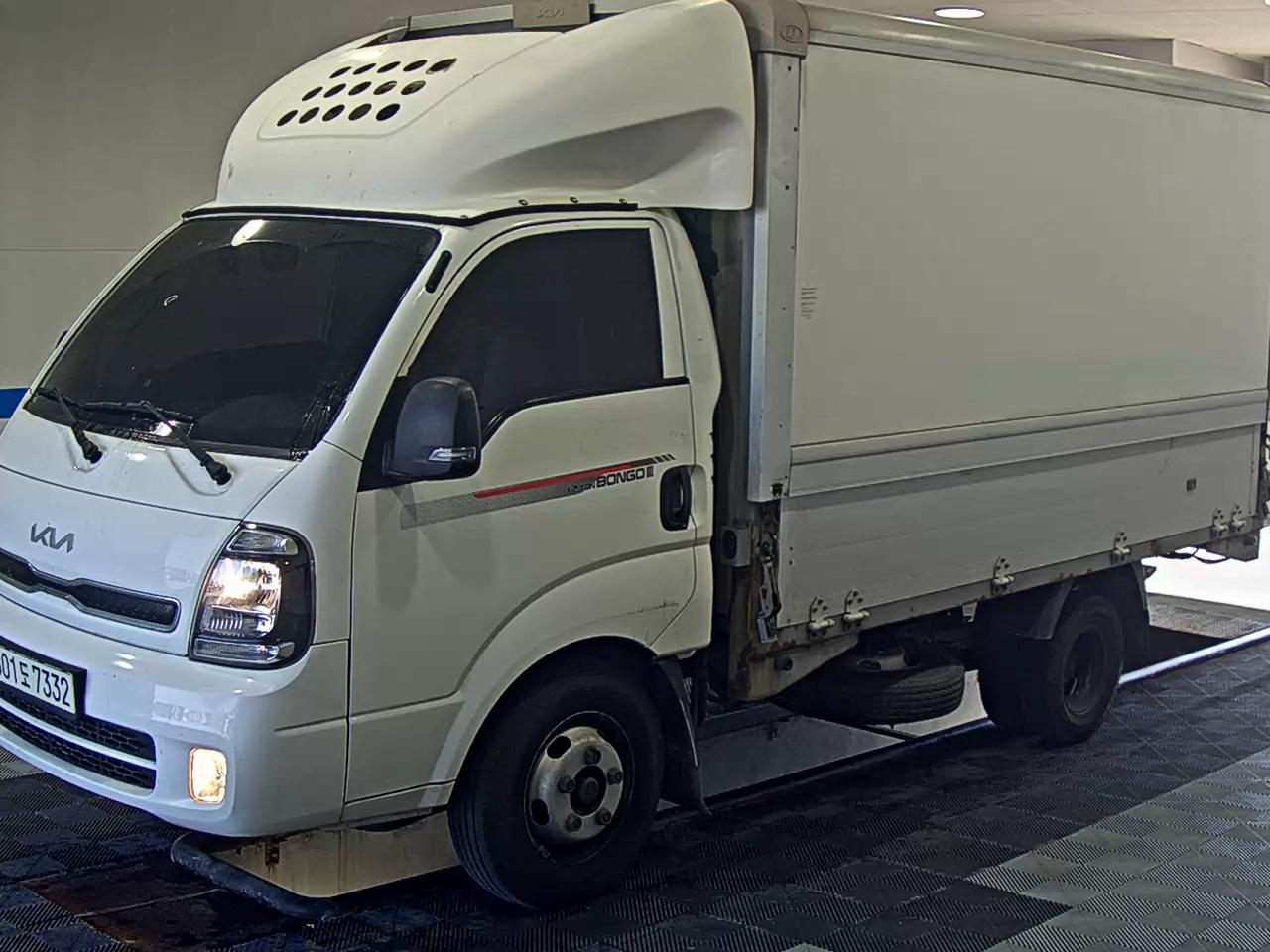 KIA BONGO 3