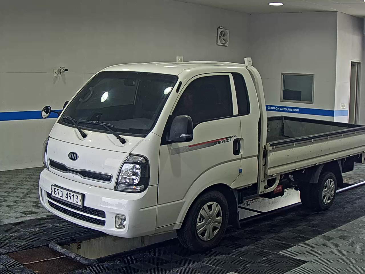 KIA BONGO 3