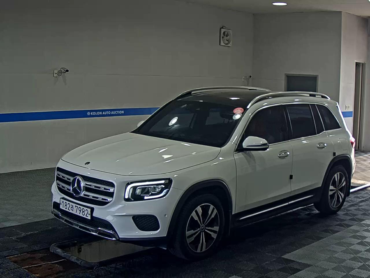 MERCEDES-BENZ GLB Class