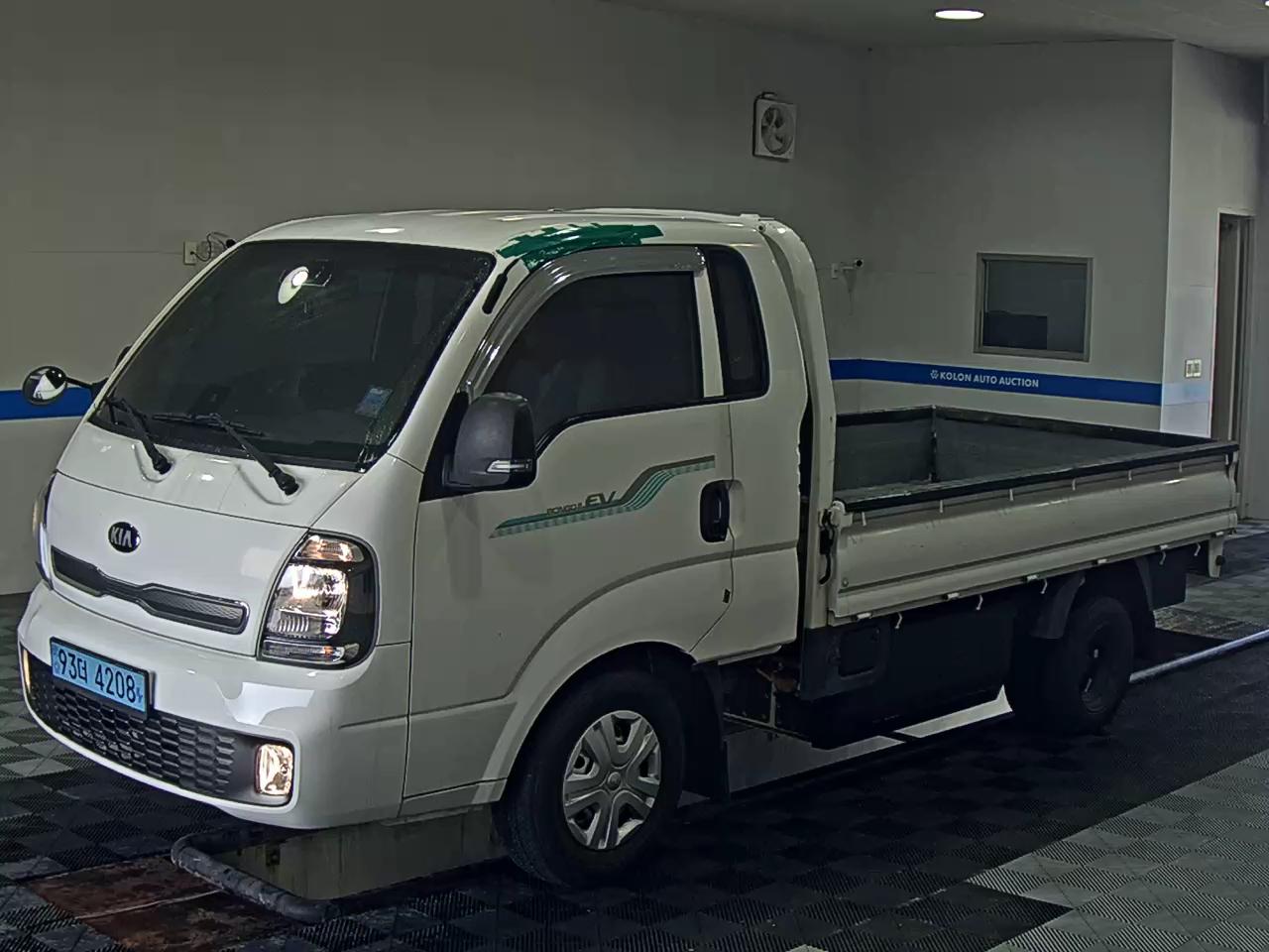 KIA BONGO 3