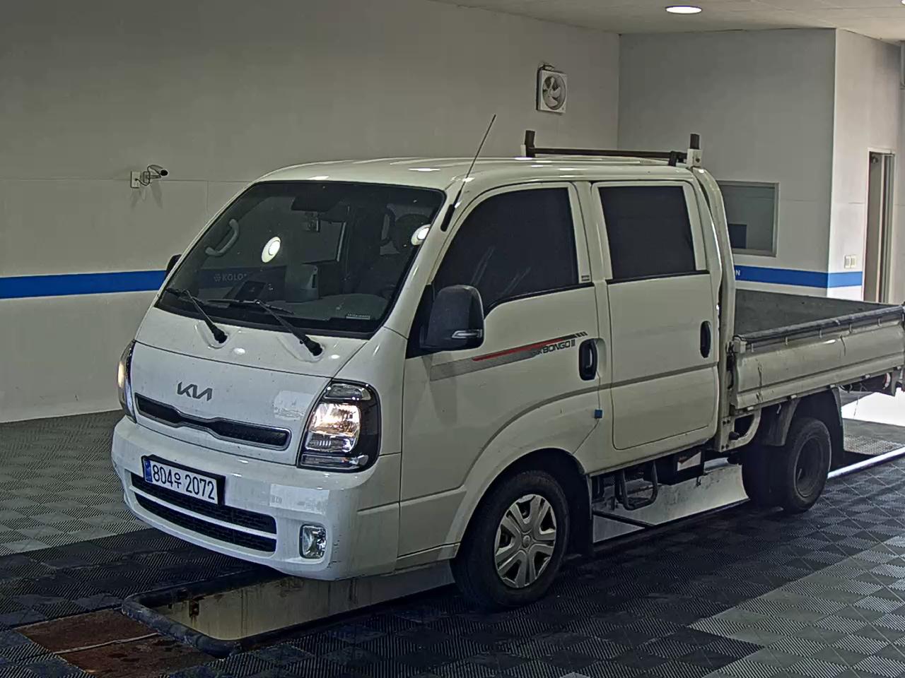 KIA BONGO 3