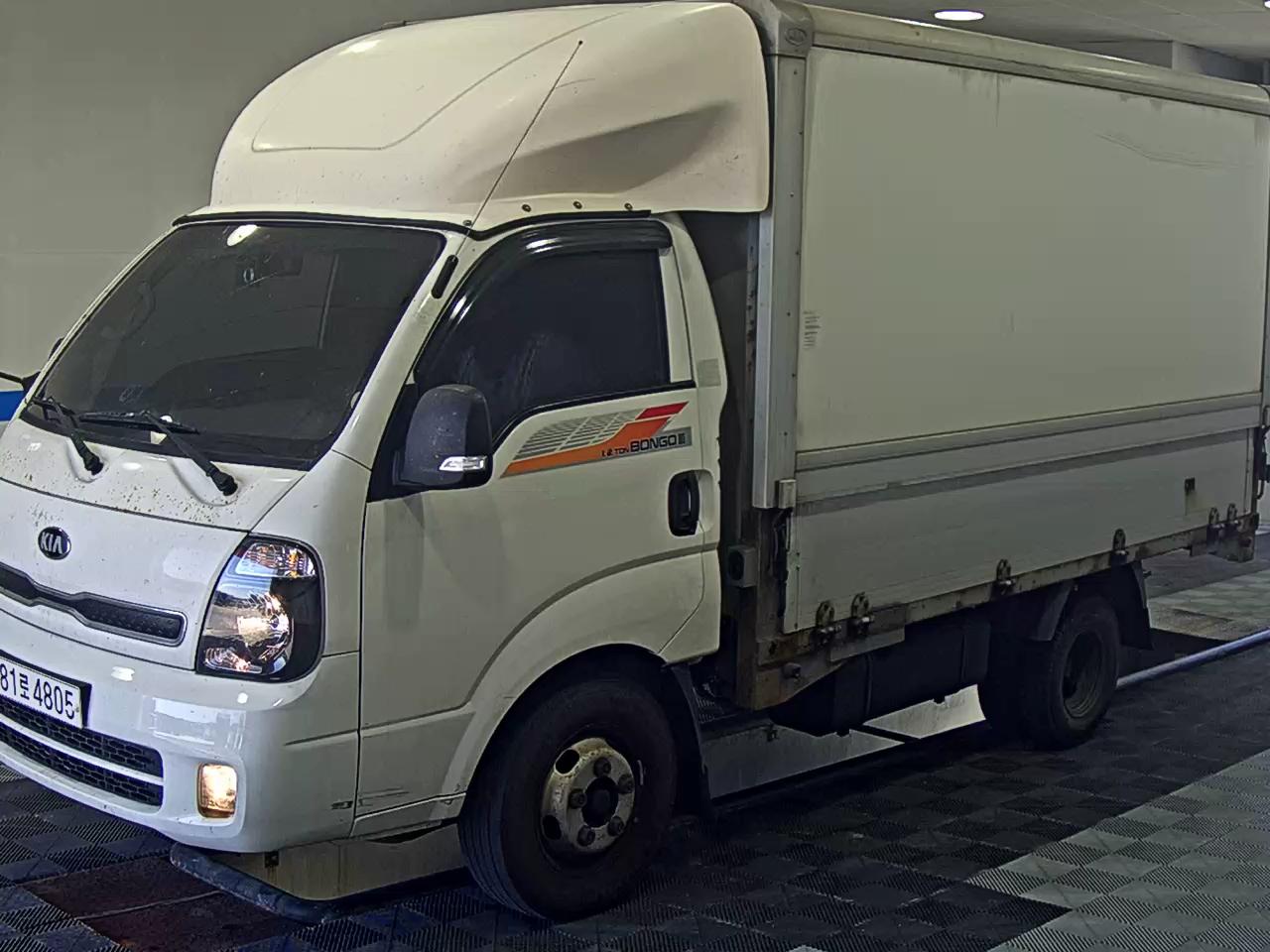 KIA BONGO 3